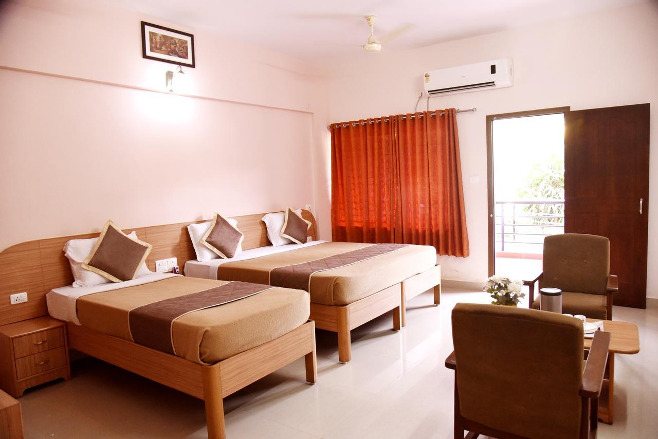 Hotel Slr Residency Subrahmanya Exteriér fotografie