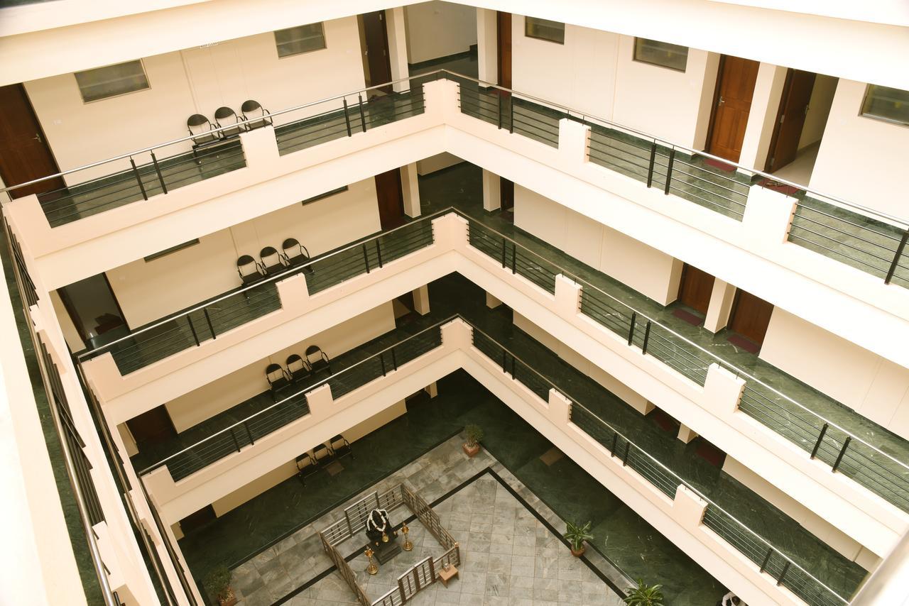 Hotel Slr Residency Subrahmanya Exteriér fotografie